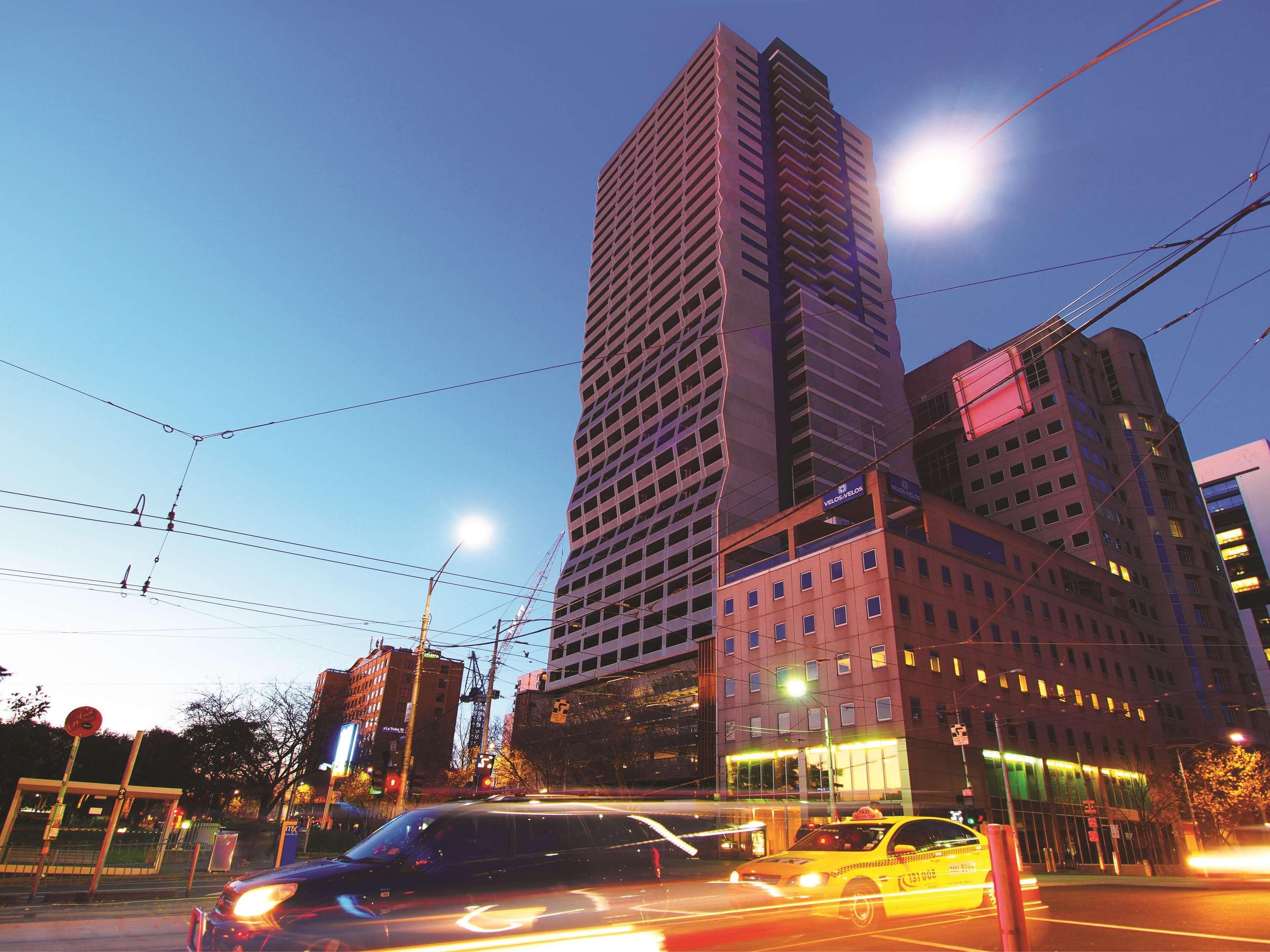 Oaks Melbourne On William Suites — Photos 1